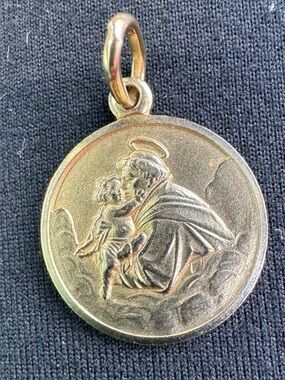 Unoarrre 14k  solid vintage St. Anthony and baby Jesus medal